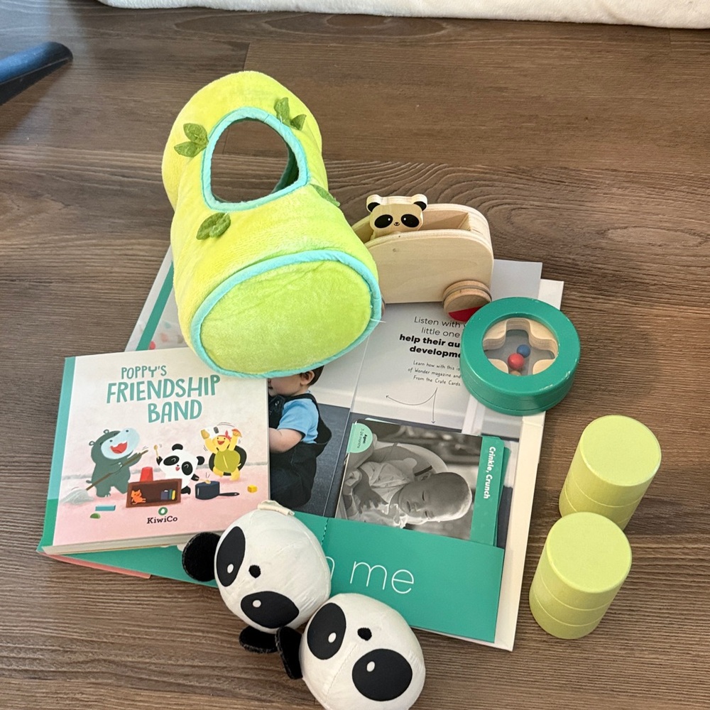 Kiwico panda crate listen with me complete kit 0-12 months